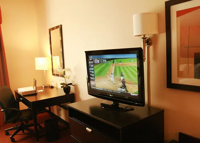 Hotel Hampton & Phoenix Fashion Center 3*