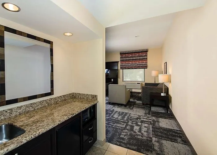 Hotel Hampton & Phoenix Fashion Center Chandler
