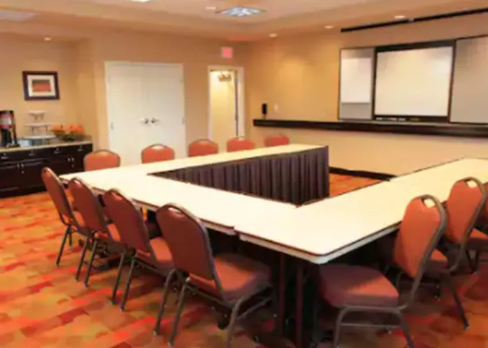 Hampton & Phoenix Fashion Center Hotel 3*