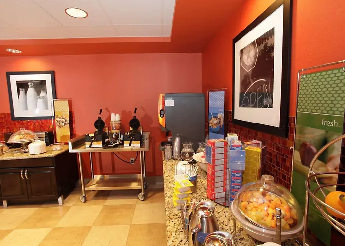 Hampton & Phoenix Fashion Center Hotel 3*