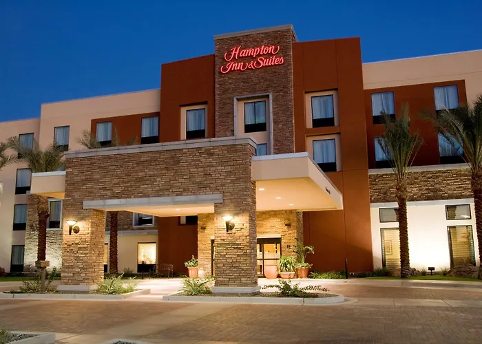 Hotel Hampton & Phoenix Fashion Center 3*