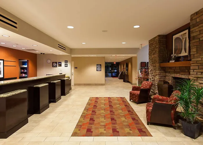 Hotel Hampton & Phoenix Fashion Center Chandler