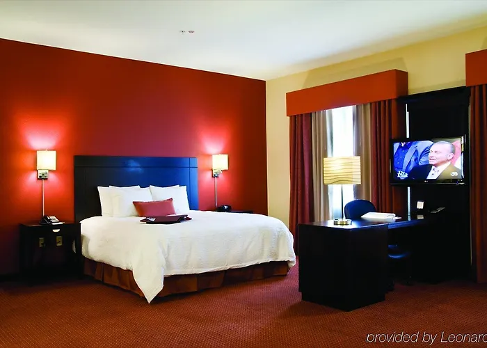 Hampton & Phoenix Fashion Center Hotel 3*